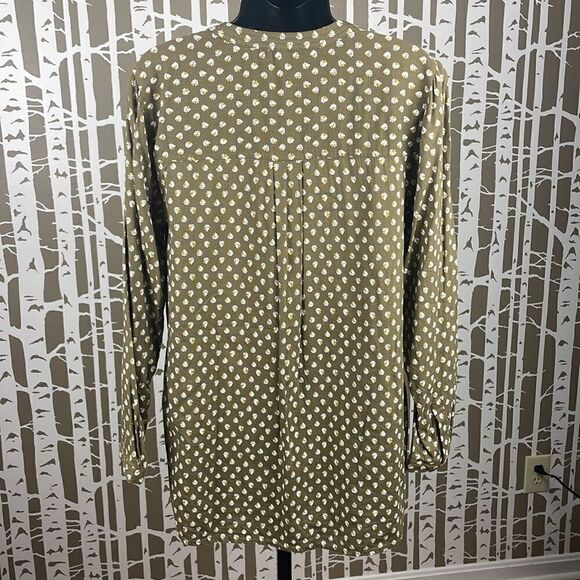 Floral Flannel & Feathers Bundle 3 Pieces: Medium Tops - Picture 13 of 16